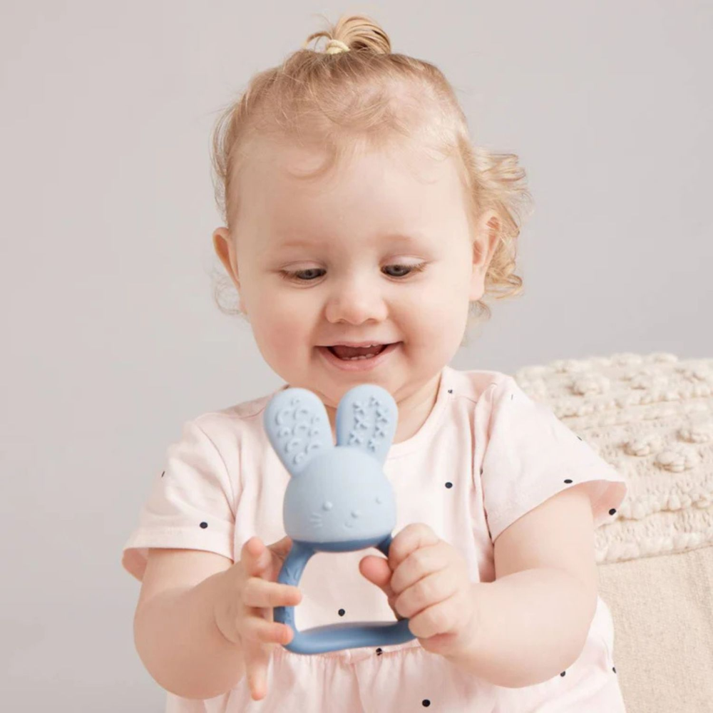 B.Box Chill + Fill Sensory Teether - Refillable Cooling Relief for Teething Babies - Textured Silicone, Easy-Grip