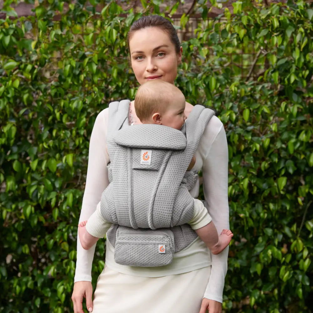 Ergobaby Omni Deluxe Baby Carrier, Lightweight Breathable Soft Mesh, Enhanced Lumbar Support, Adjustable Waistbelt & Cross Straps, Privacy Hood, 4 Carry Positions, 6 Storage Pockets, 3-20Kgs, 0 - 4 Years