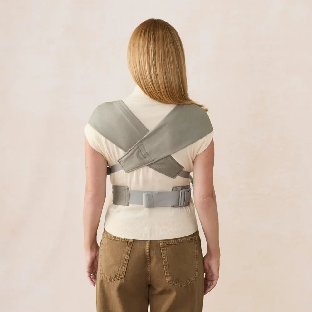 Ergobaby Embrace Newborn Baby Carrier, Soft, Cosy & Lightweight Newborn Ready Carrier, Ergonomic “M” Position, Padded Head & Neck Support, Adjustable Waistbelt & Cross Straps, 2 Carry Positions, Easy to Use, 3-11 Kgs, 0-12 Months, Soft olive