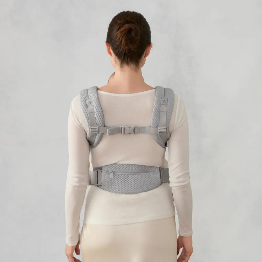 Ergobaby Omni Deluxe Baby Carrier, Lightweight Breathable Soft Mesh, Enhanced Lumbar Support, Adjustable Waistbelt & Cross Straps, Privacy Hood, 4 Carry Positions, 6 Storage Pockets, 3-20Kgs, 0 - 4 Years