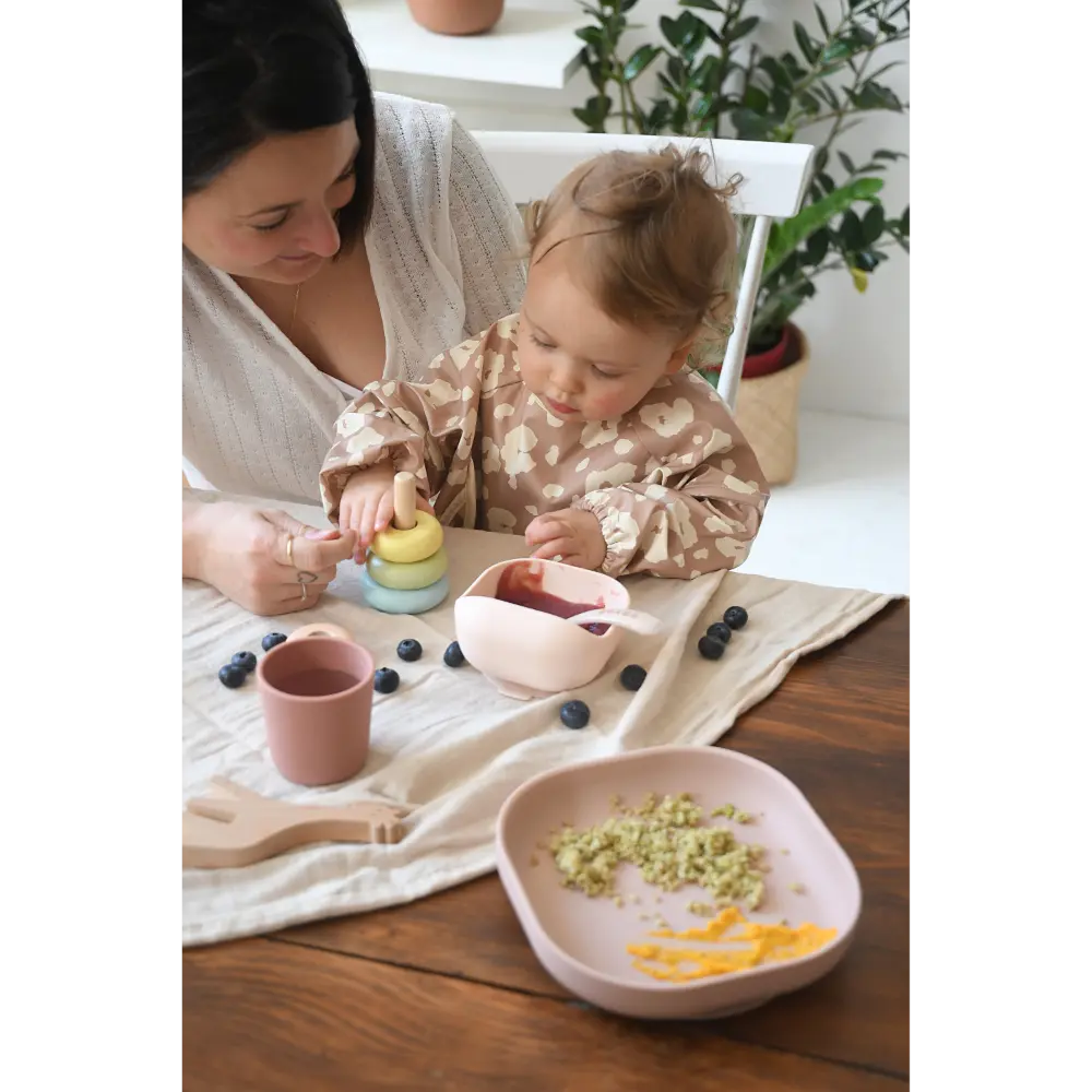 Beaba Silicone 4 Piece Baby Meal Set – Suction Plate, Suction Bowl, Anti-Slip Cup & 2nd Stage Spoon, Non-Slip, Unbreakable, Ergonomic Design, Easy to Clean, BPA-Free Baby Feeding Set for Mess-Free Mealtime Essentials, 4M+