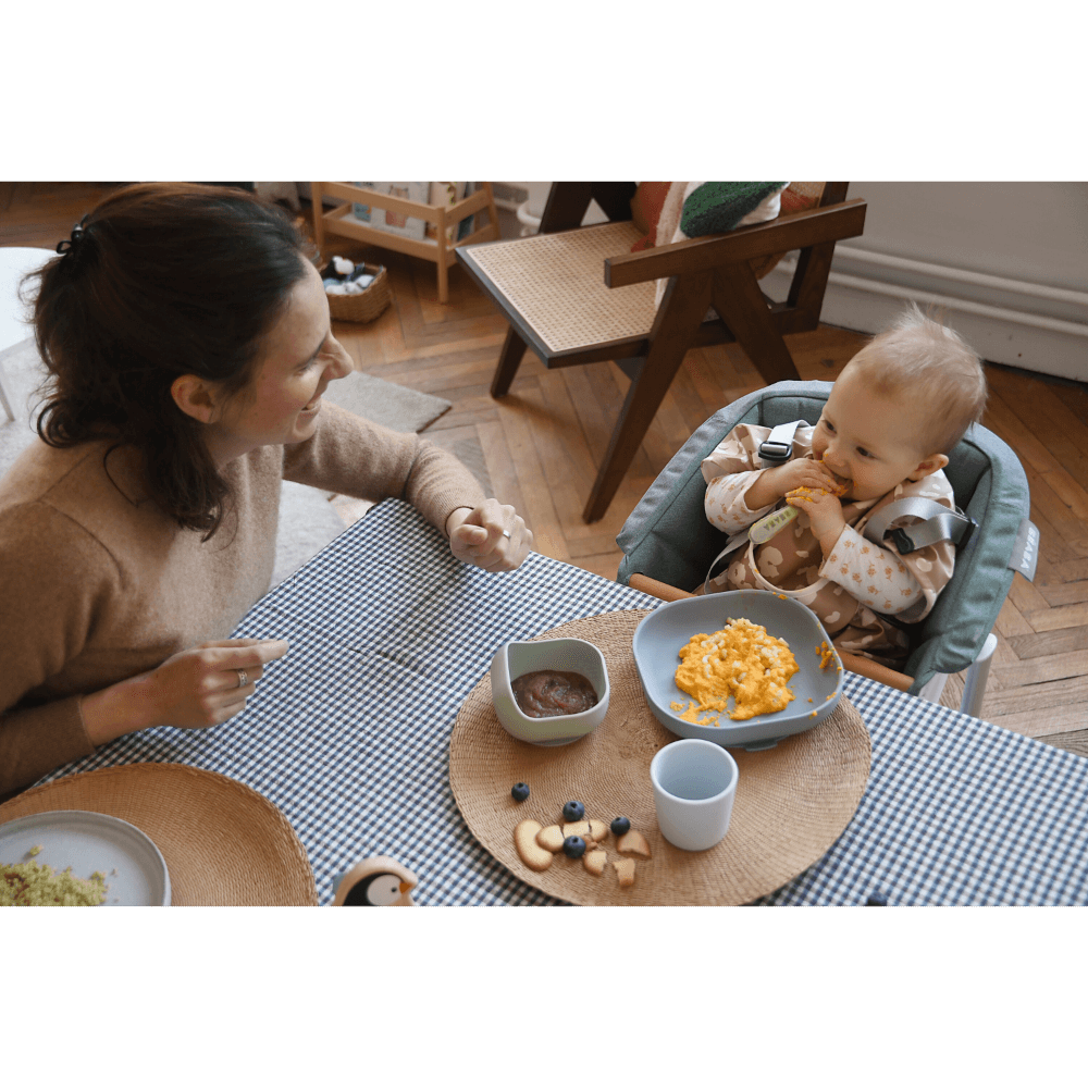Beaba Silicone 4 Piece Baby Meal Set – Suction Plate, Suction Bowl, Anti-Slip Cup & 2nd Stage Spoon, Non-Slip, Unbreakable, Ergonomic Design, Easy to Clean, BPA-Free Baby Feeding Set for Mess-Free Mealtime Essentials, 4M+