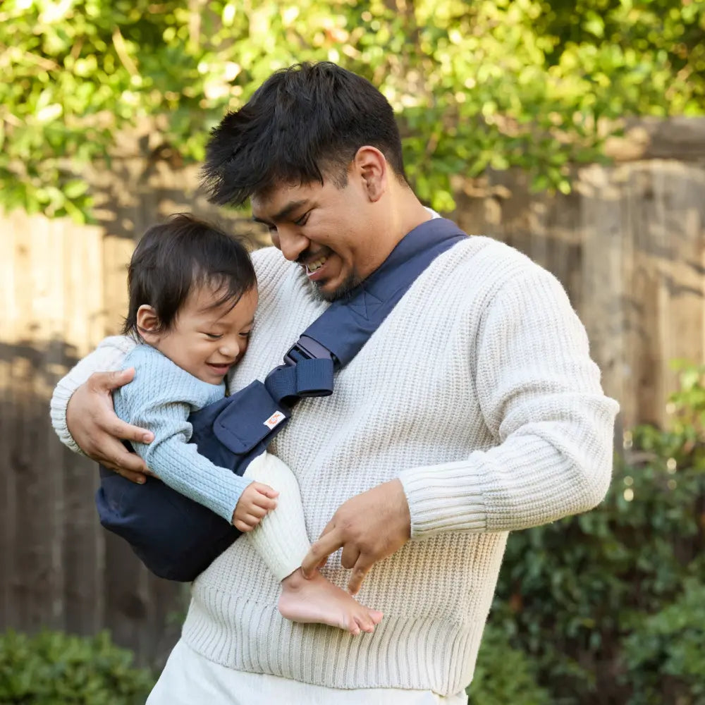 Ergobaby Upsie Sling Baby Carrier, Soft & Ergonomic Carrier with Cushioned Adjustable Shoulder Strap, Bucket Seat, Front Pocket, 100% Breathable Cotton, Perfect for Travel & Everyday Use, 6M - 4Years