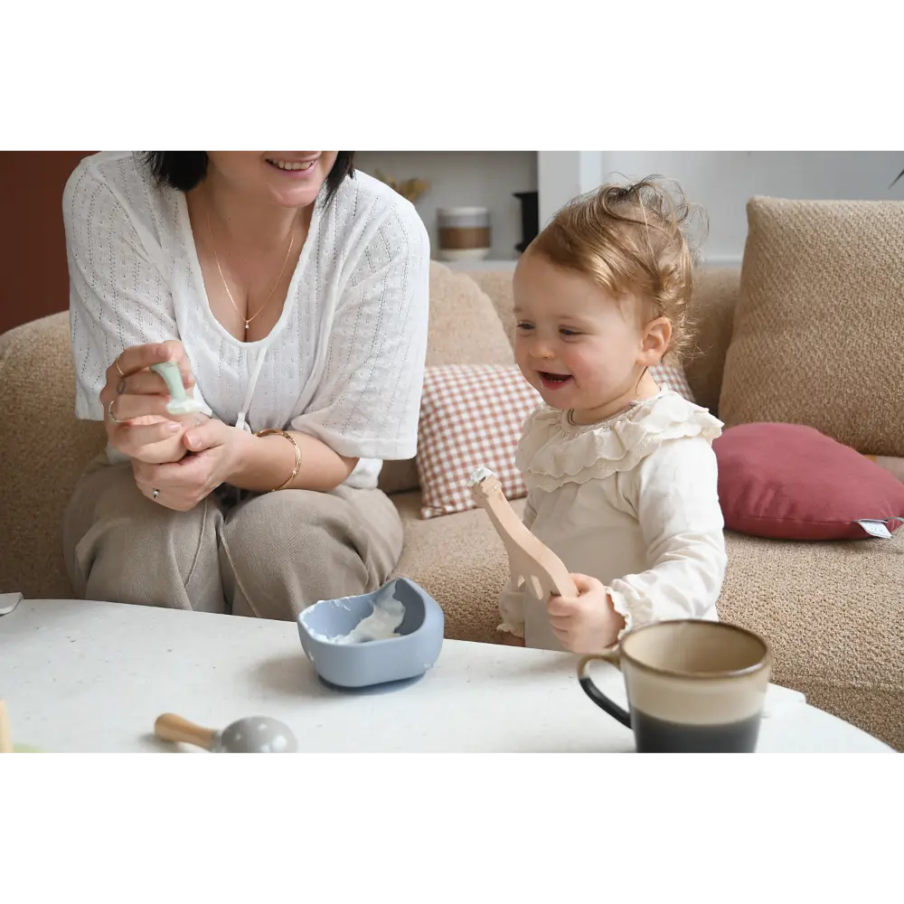 Beaba Silicone Suction Bowl - Non-Slip Baby Feeding Bowl for Self-Feeding & Baby-Led Weaning, Ergonomic Design, Supple and Unbreakable Silicone BPA-Free, 4M+
