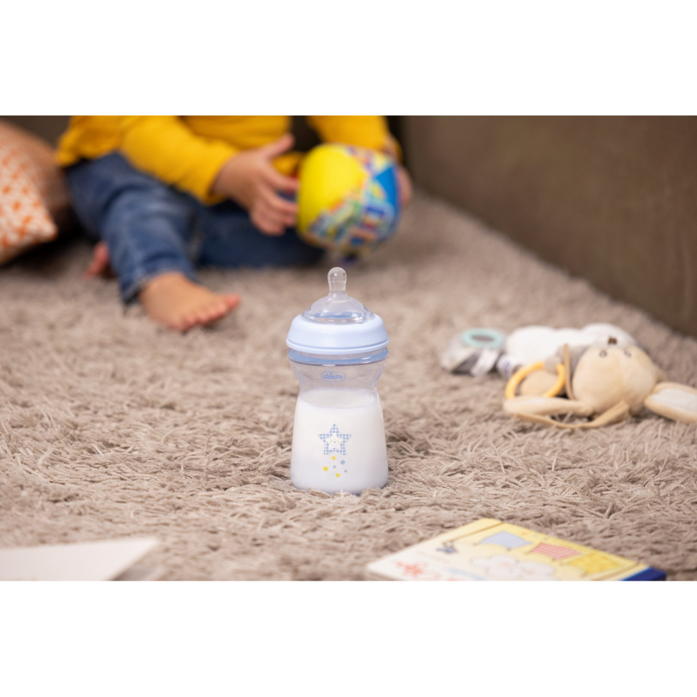 Chicco Natural Feeling Feeding Bottle 6M+ 330ml - Blue