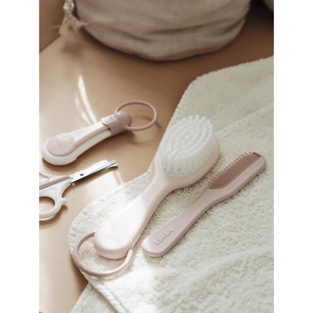 Beaba Baby Brush & Comb Set for Newborns & Toddlers, Soft Bristle Hair Brush & Gentle Comb with Ergonomic Easy-Grip Handles,Baby Grooming Kit & Hair Care Accessory, 0m+