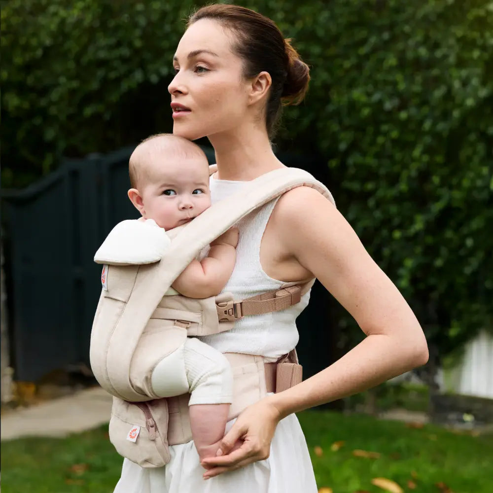 Ergobaby Omni Deluxe Baby Carrier, Lightweight Breathable Soft Mesh Fabric, Enhanced Back Lumbar Support, Adjustable Waistbelt & Cross Straps, Privacy Hood, 4 Carry Positions, 6 Storage Pockets, 3-20Kgs, 0 - 4 Years