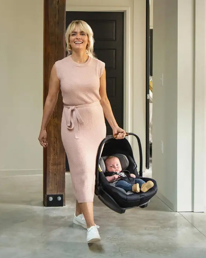 Nuna Arra Next Baby Car Seat-Rear Facing-3 Positions & 157 Degrees Flat Reclining Seat-Lightweight-10 Positions Adjustable Headrest-For 0 to 1.5Y (Upto 13 Kg) - Caviar