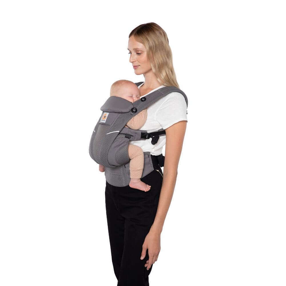 Ergobaby Omni Breeze Baby Carrier - Lightweight Newborn to Toddler Carrier with Breathable Soft Mesh, Enhanced Lumbar Support,  Adjustable Waistbelt & Cross Straps, Privacy Hood, 4 Carry Positions, 3-20Kgs, Birth - 4 Years, Graphite Grey