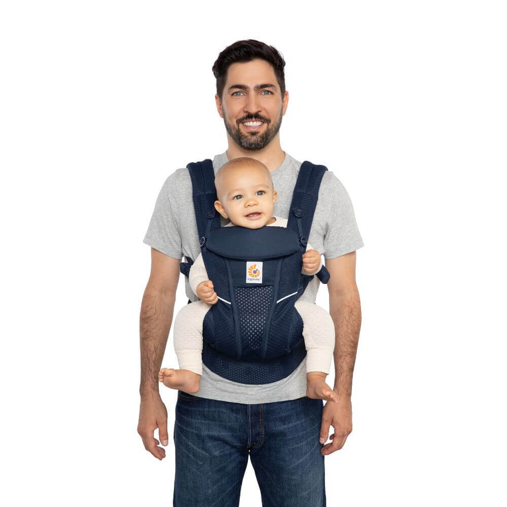 Ergobaby Omni Breeze Baby Carrier - Lightweight Newborn to Toddler Carrier with Breathable Soft Mesh, Enhanced Lumbar Support,  Adjustable Waistbelt & Cross Straps, Privacy Hood, 4 Carry Positions, 3-20Kgs, Birth - 4 Years, Midnight Blue