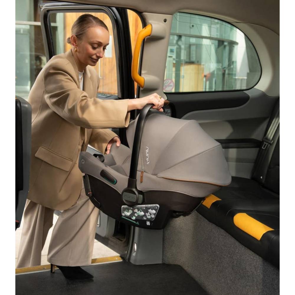 Nuna PIPA urbn Infant Car Seat Granite | Ultra-Lightweight Baby Car Seat with Built-in ISOFIX | TUV Aircraft Certified | 0-18 Months | Up to 13kg